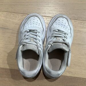 Nike kids white Air Force 1 sneakers